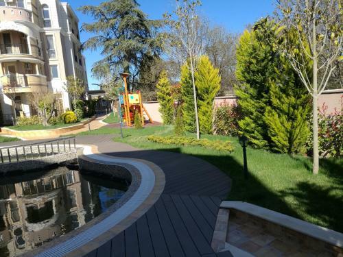 Mellia Park Apartment