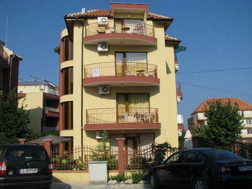 Hostal Guest House Radiana