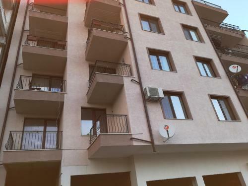 Ideal Center Apartment
