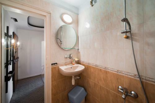 Sunny Apartment Sofia