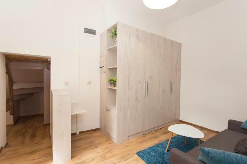 Hostal Nice Place Guest House Grafa