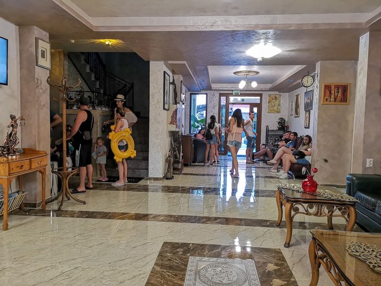 Empera Hotel