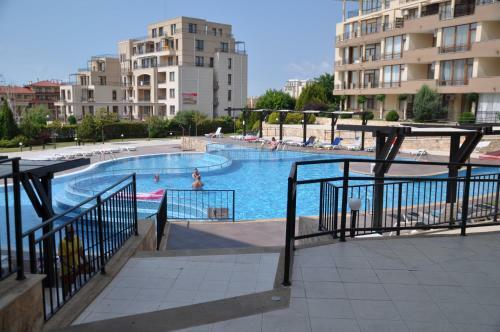 Luxor Apartments