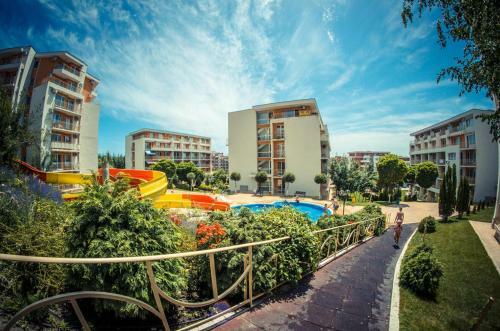 Apartamentos Crown Fort Club Studio