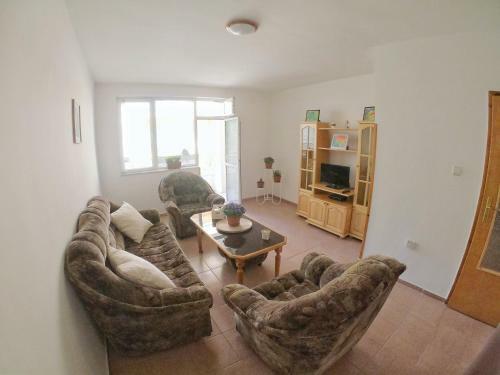 Apartment In St. Vlas With Terrace