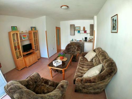 Apartment In St. Vlas With Terrace