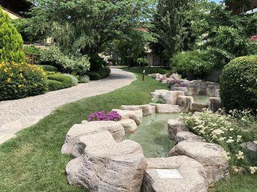 Garden Of Eden Apartments