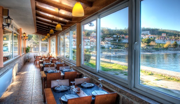 Hotel Praia De Quenxe