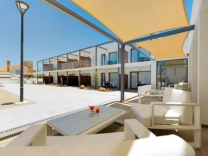 Apartamentos Las Palmeras I & II