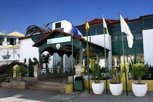 Apartamentos Las Palmeras I & II