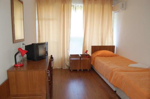 Ihs Hotel