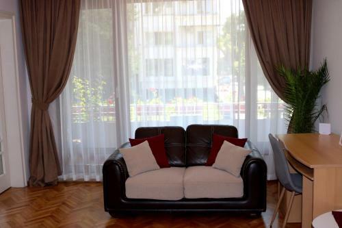 Central Varna Apartment - Lets4holiday