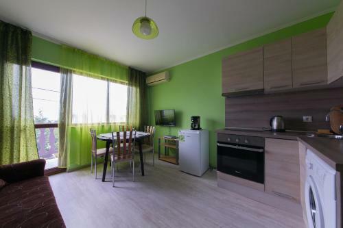 Hostal Guest House By The Captain