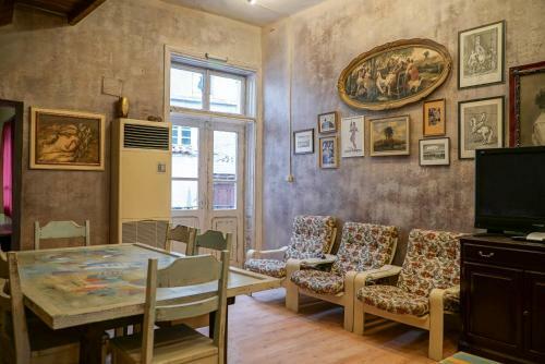 Rooster Hostel