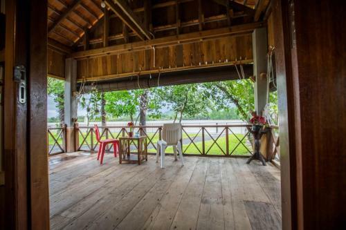 Hotel Kampot River Residence