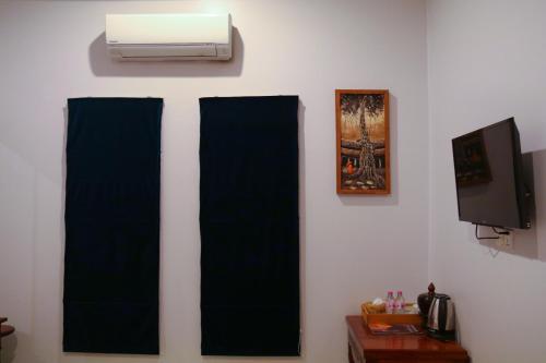 Bed & Breakfast Ratana Villa