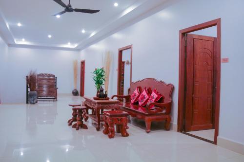 Bed & Breakfast Ratana Villa