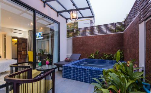 King Rock Residence Hotel