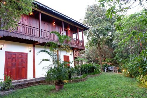 Hotel Samot Baitong Resort
