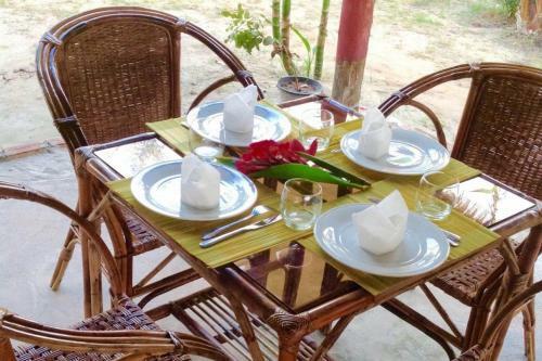 Hostal Ananas Beach Bungalows