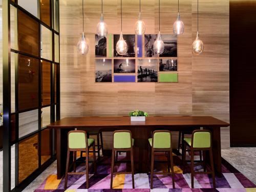 Hotel Hampton By Hilton Beihai