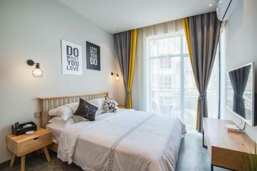 Hostal Xihai Guest House