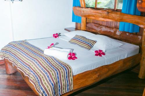 Hotel La Isla Inn