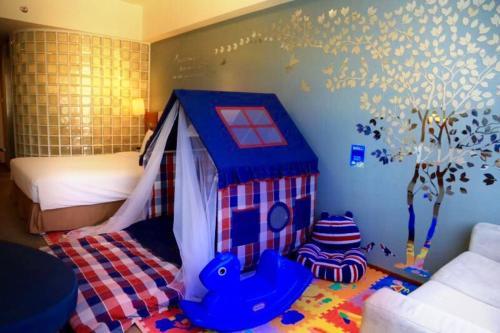 Tianjin Binhai Saint Light Hotel