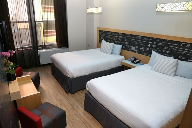 Hotel TRYP Times Square South