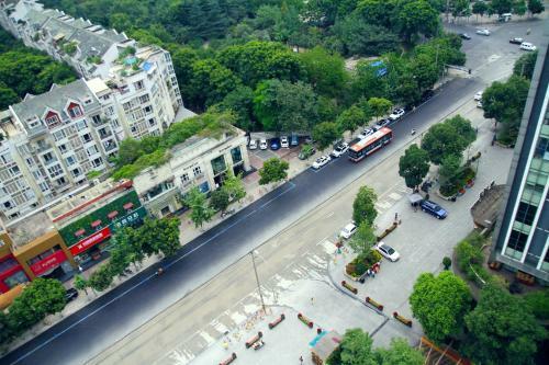 Chengdu Happy Trip Holiday Apartment