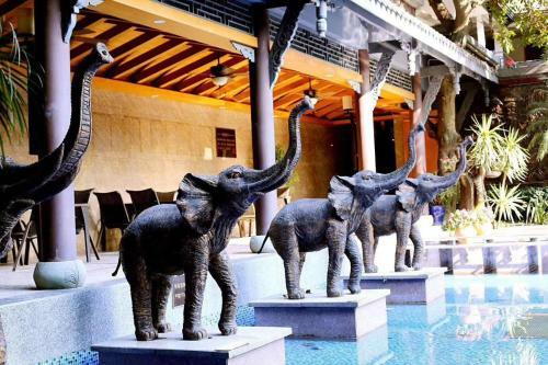 The Projoy River Hotel