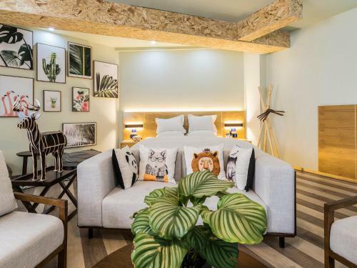 Pathfinder Chengdu Chasing Dream Hostel Chunxi Road Branch