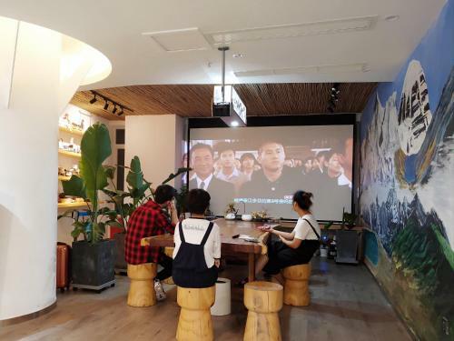 Pathfinder Chengdu Chasing Dream Hostel Chunxi Road Branch