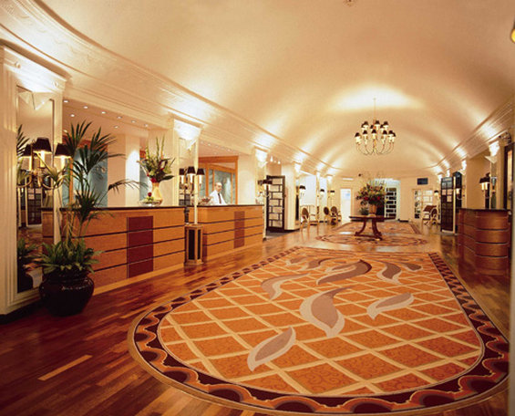 Hotel The Queens