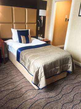 Hotel The Queens