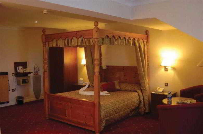 Bentley Hotel & Leisure Club