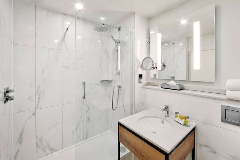 Hotel Doubletree By Hilton Manchester Airport