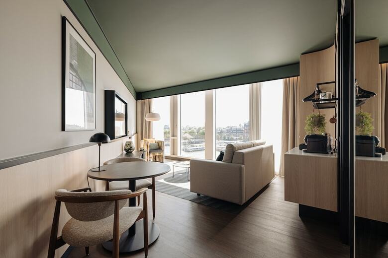 Hotel Double Tree By Hilton Amsterdam Centraal Station