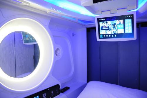 Yachao Capsule Apartment