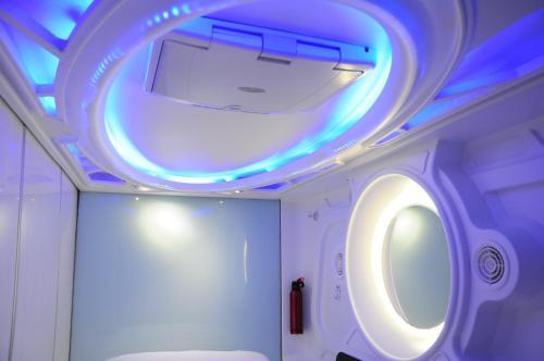 Yachao Capsule Apartment