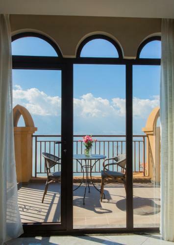 Lagom � Dali Lakeview Hotel