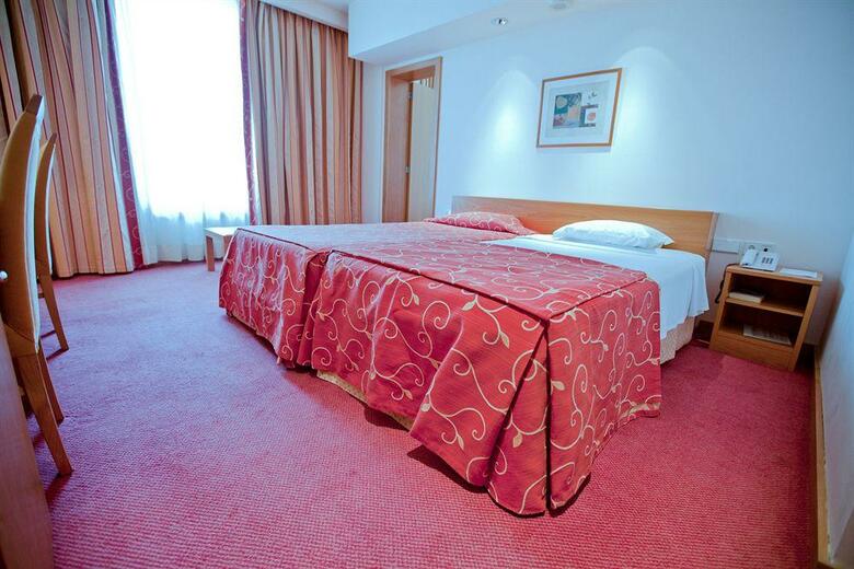 Hotel Premium Porto-maia