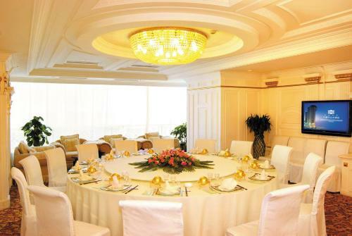 Dalian Zhongshan Hotel