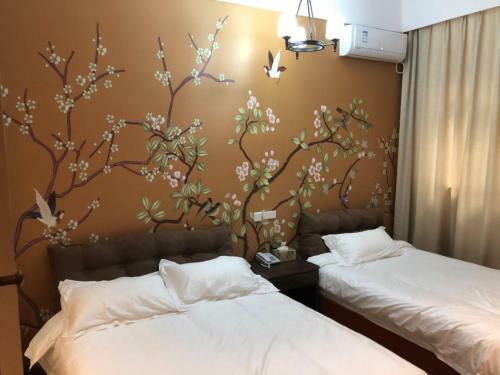 Yilv Yangguang Hotel