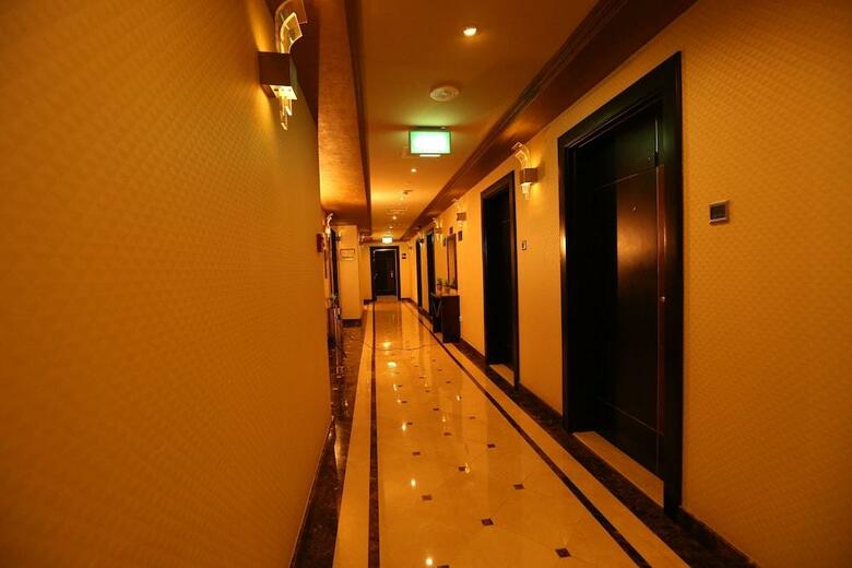 Dunes Hotel Apartment- Oud Metha