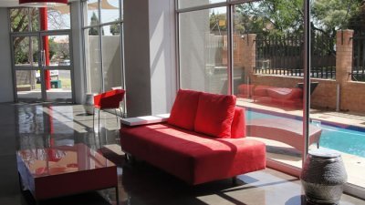 Life Hotel - O. R Tambo