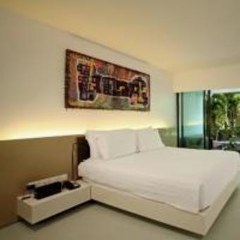 Hotel B-lay Tong Resort