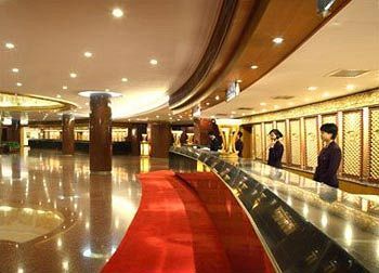 Famous International Hotel