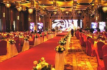 Famous International Hotel