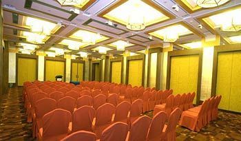 Famous International Hotel